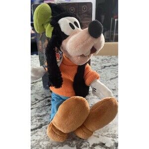 Disney Parks Goofy Stuffed Plush 11" NEW